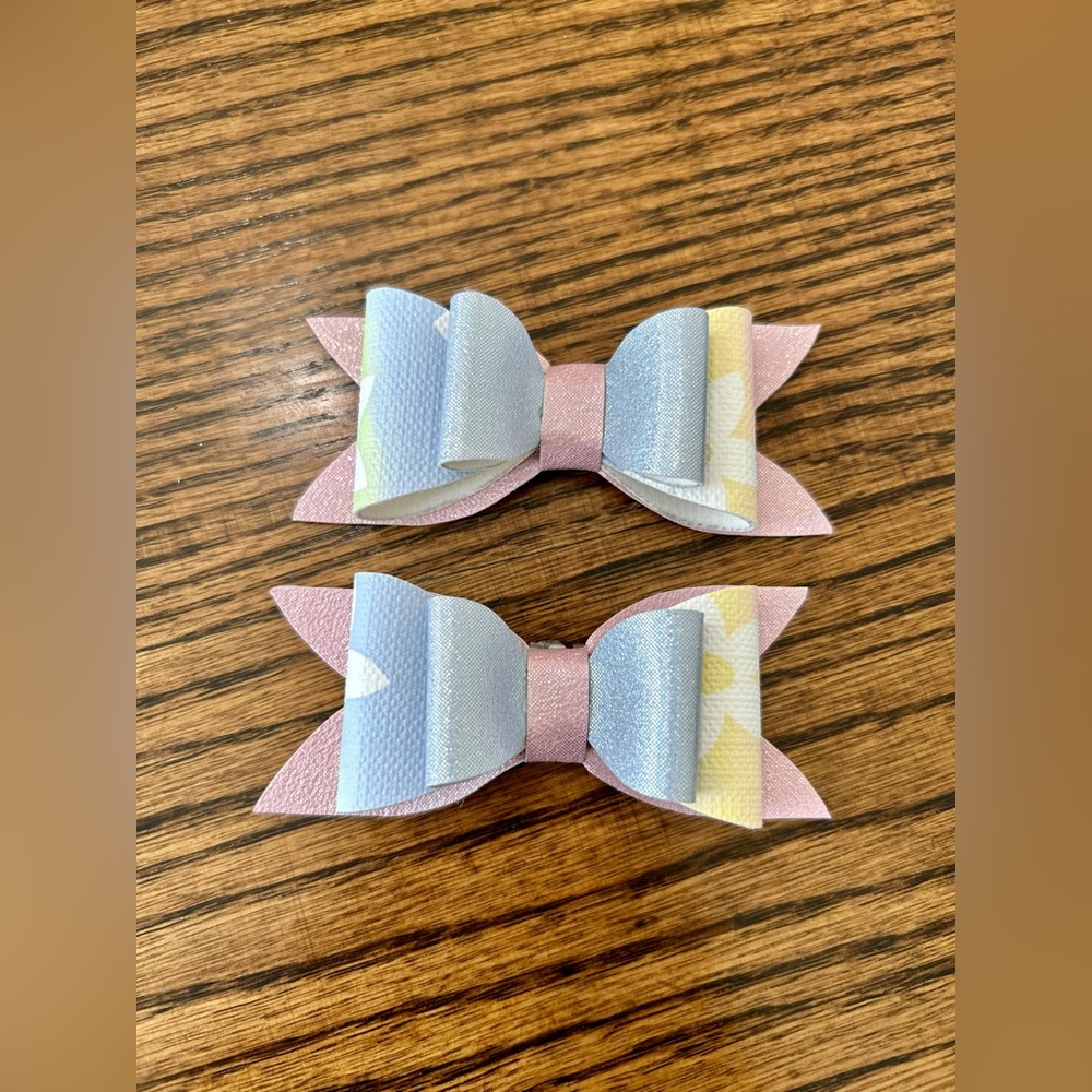 SOLD•Shoe Clips